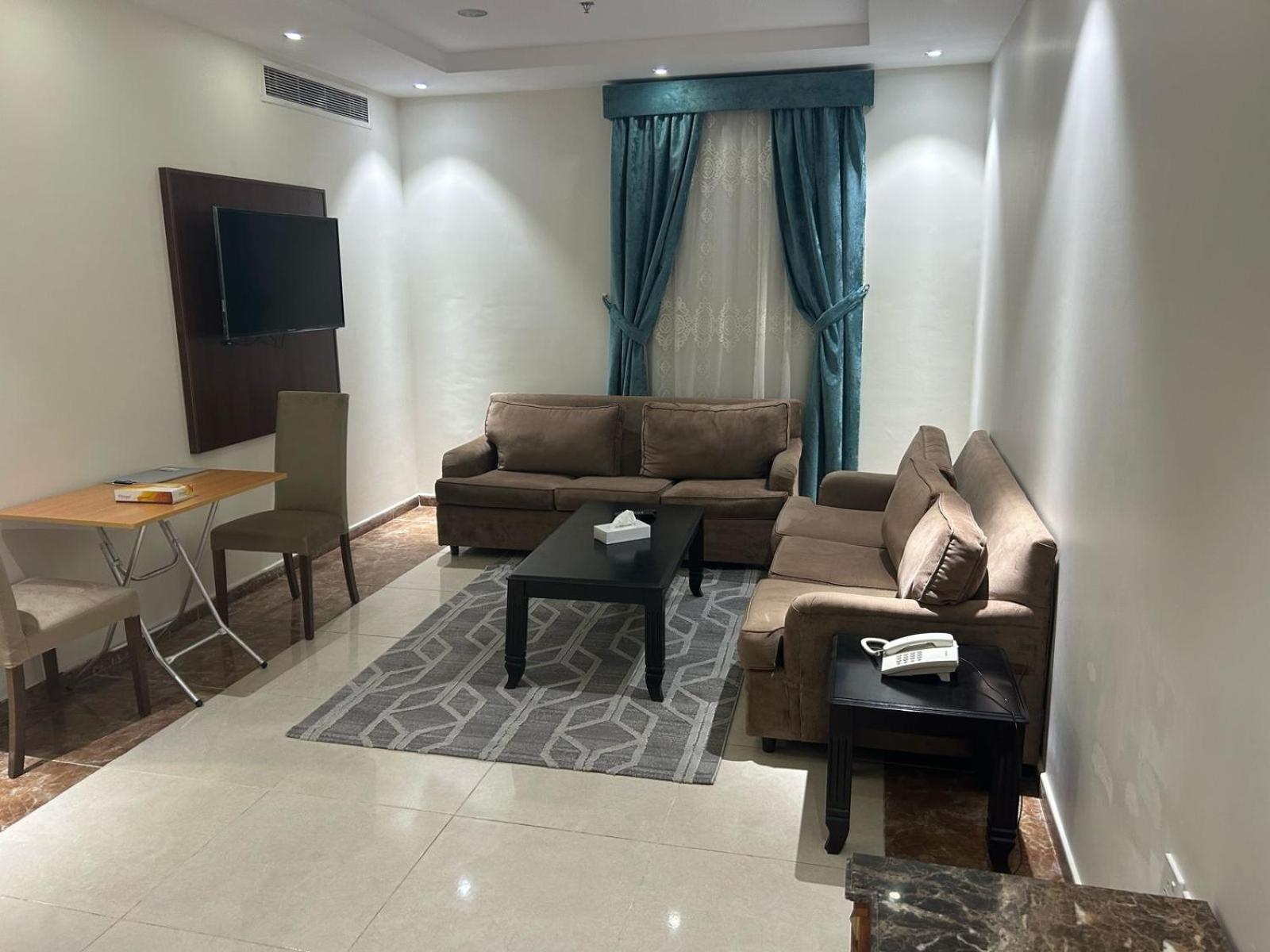الجوهرة الاولى للشقق المخدومة 3* Jeddah